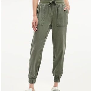 Melrose & Market Joggers - Medium